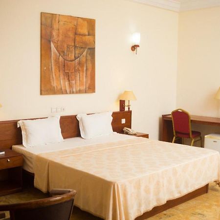 Hotel Marbella Lomé Exterior photo